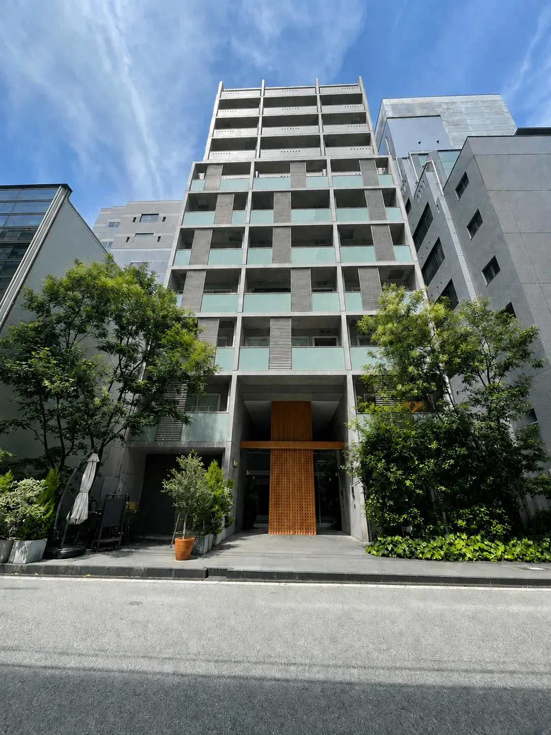 事務所が入る北浜CRAFT（大阪市中央区道修町）の外観